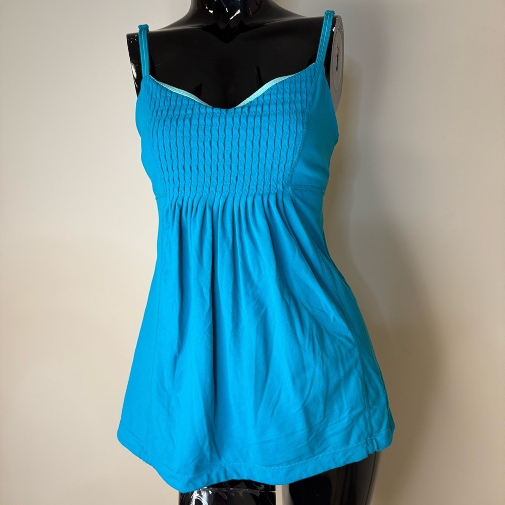 Lululemon Aqua Blue Smocked Babydoll Tank Built in Bra – Size 8